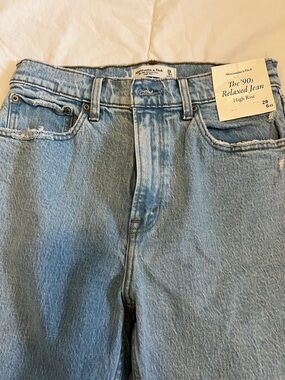 Women’s Abercrombie & Fitch Relaxed High-Rise Jeans - Light Blue